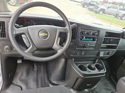 2025 Chevrolet Express Cargo WT