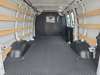2025 Chevrolet Express Cargo WT