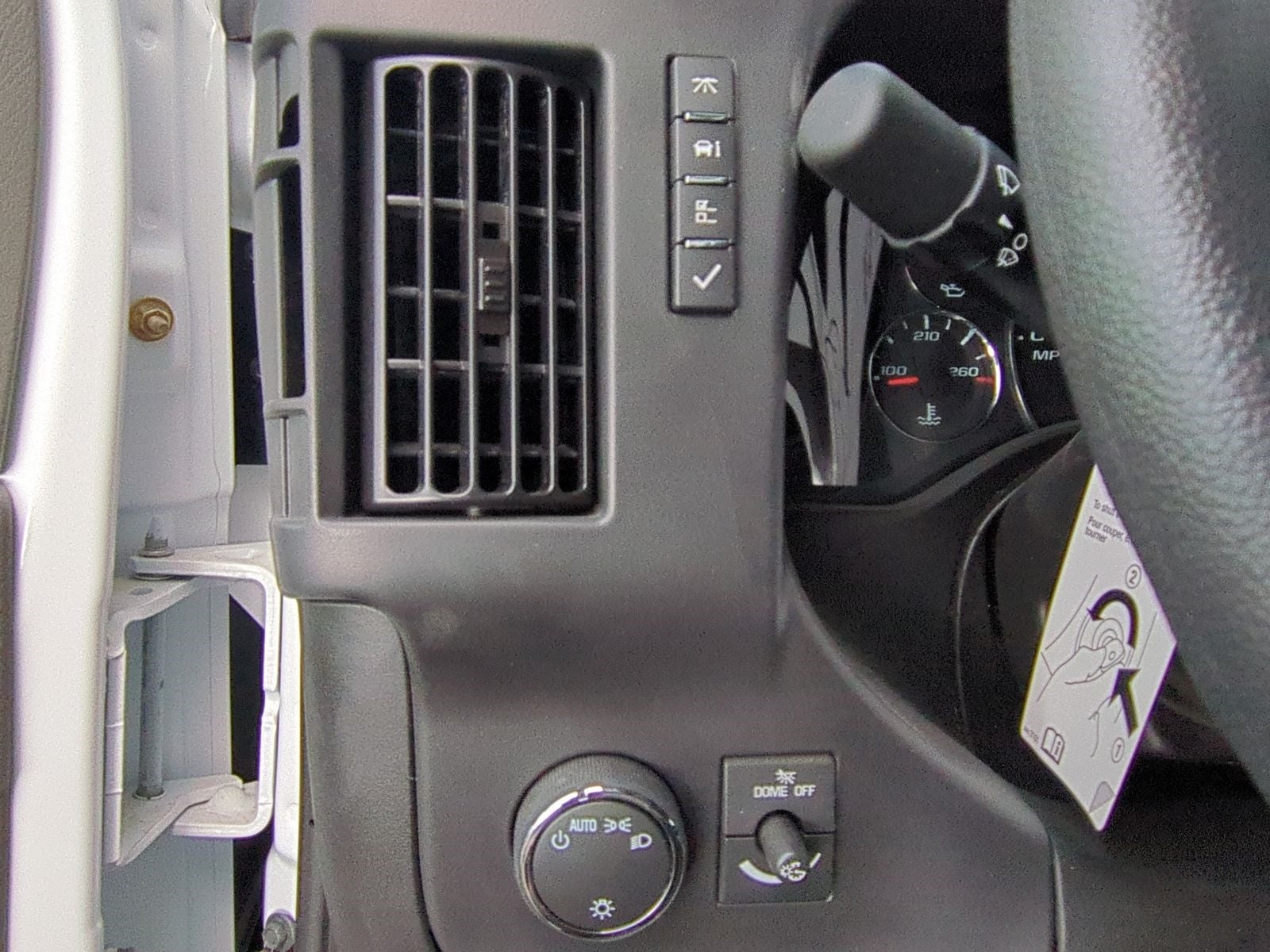 2024 GMC Savana Cutaway 3500 1WT