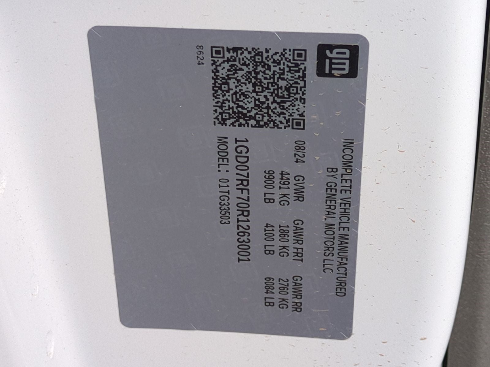 2024 GMC Savana Cutaway 3500 1WT