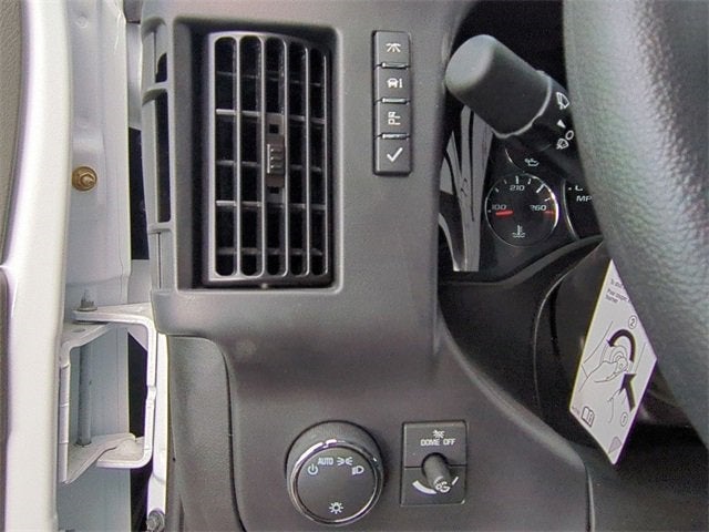 2024 GMC Savana Cutaway 3500 1WT