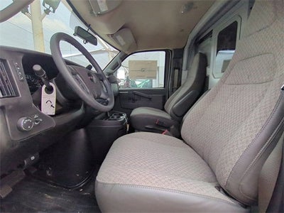 2024 GMC Savana Cutaway 3500 1WT