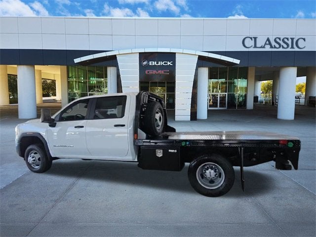 2026 GMC Sierra 3500 HD Chassis Cab Pro