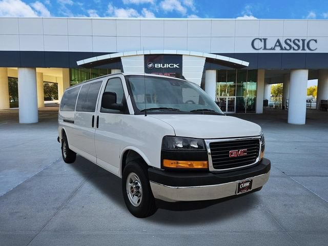 2025 GMC Savana Passenger LT