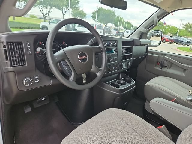 2025 GMC Savana Passenger LT