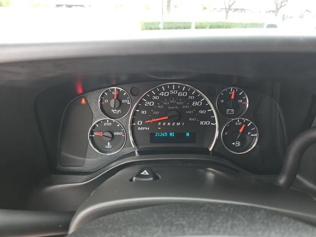 2025 GMC Savana Passenger LT