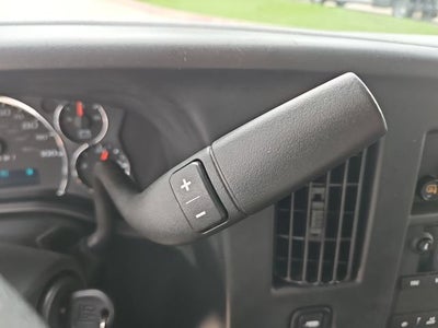 2025 GMC Savana Passenger LT