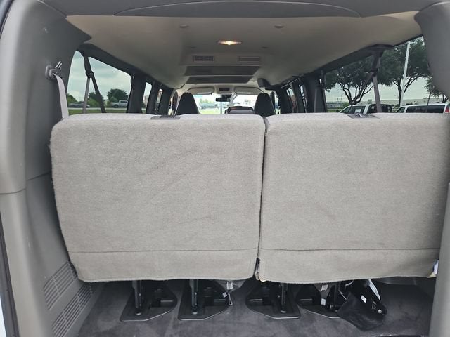2025 GMC Savana Passenger LT