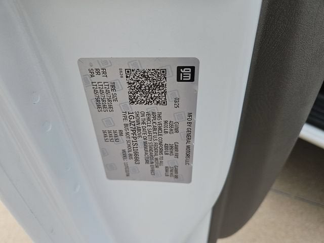 2025 GMC Savana Passenger LT