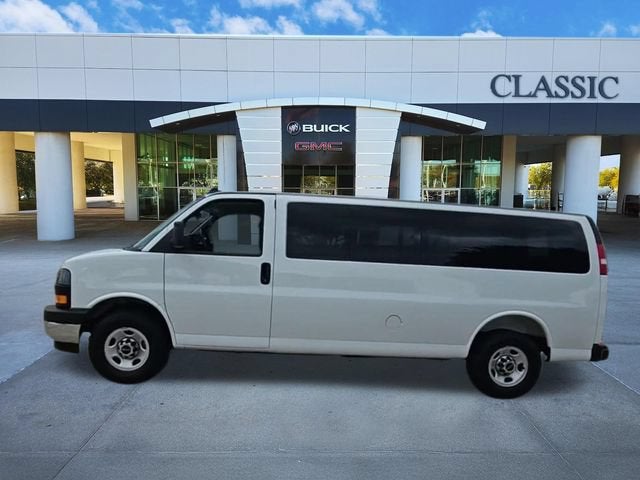 2025 GMC Savana Passenger LT