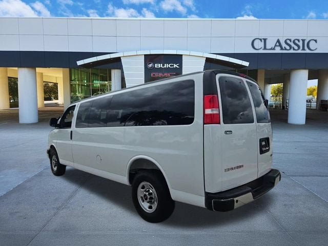 2025 GMC Savana Passenger LT