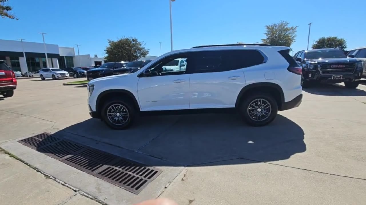 2025 GMC Acadia Elevation