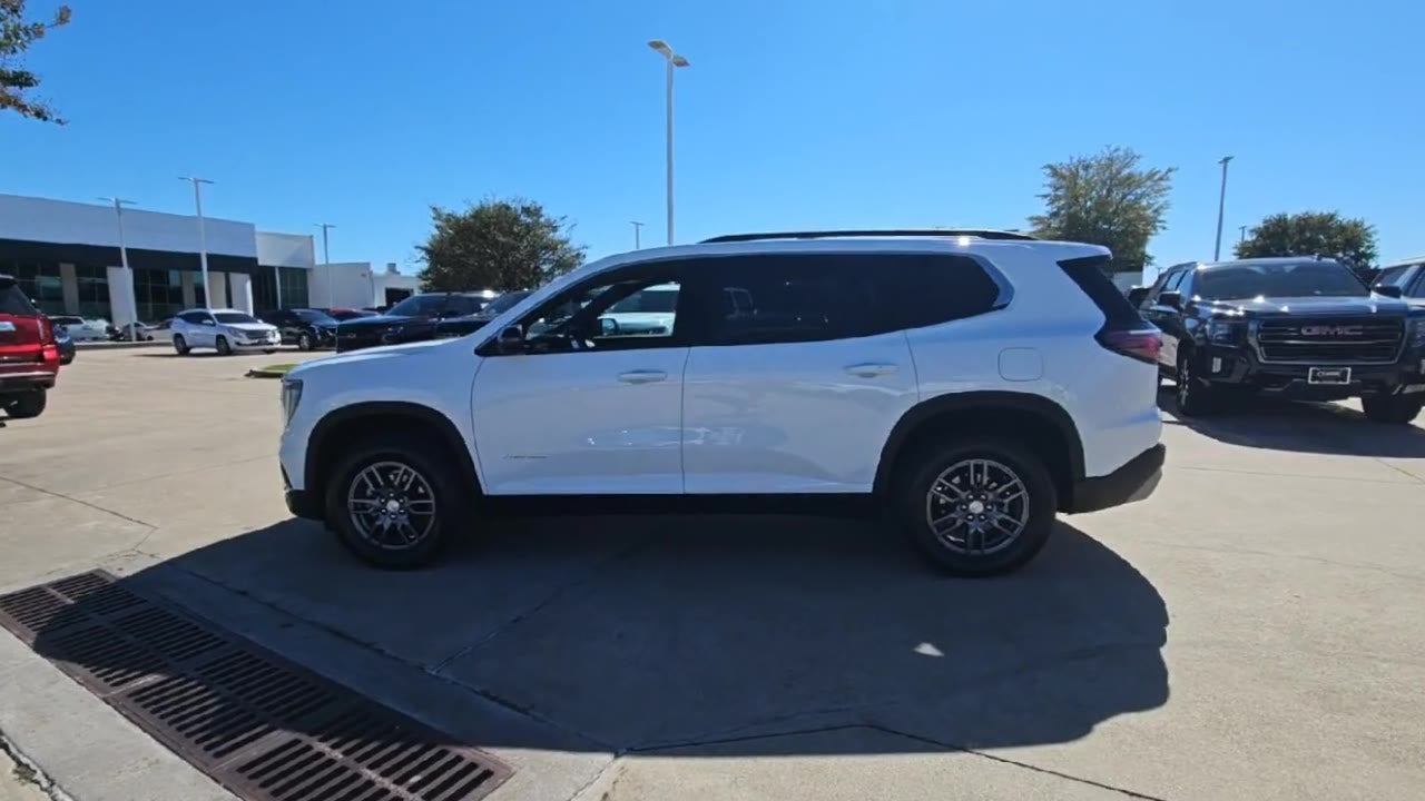 2025 GMC Acadia Elevation