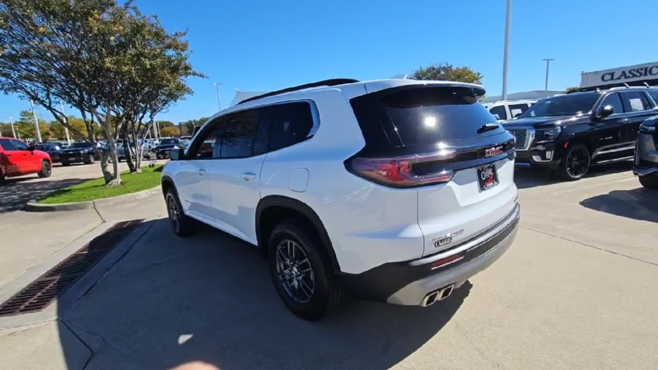 2025 GMC Acadia Elevation