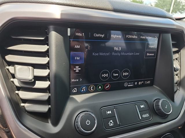 2022 GMC Acadia AT4