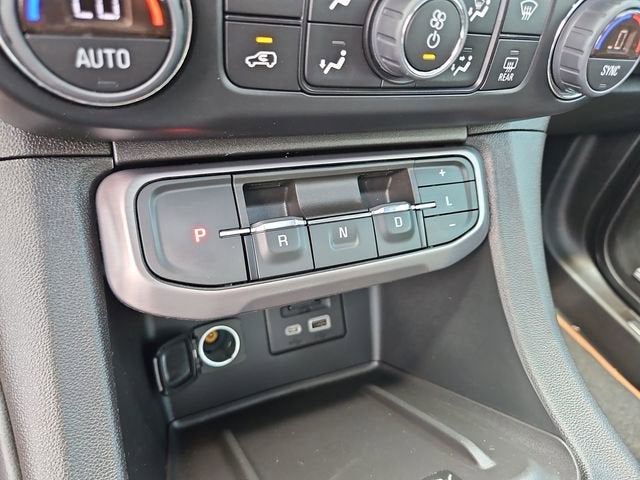 2022 GMC Acadia AT4