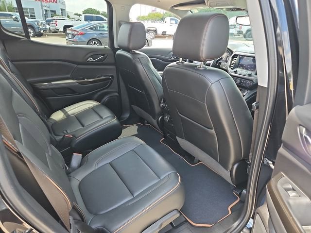2022 GMC Acadia AT4