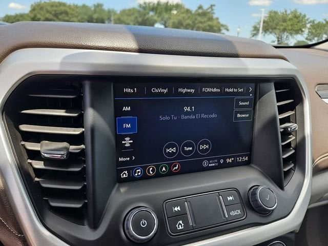 2023 GMC Acadia SLT