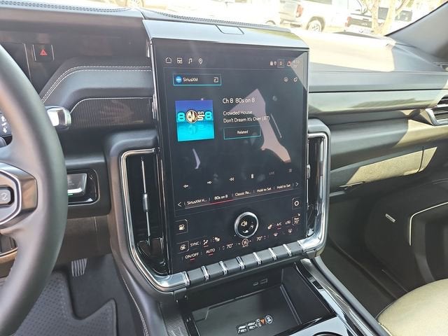 2025 GMC Yukon Elevation