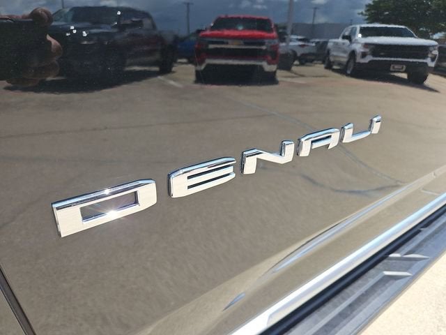 2025 GMC Yukon Denali