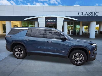 2024 Chevrolet Traverse LS