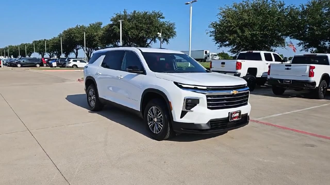2025 Chevrolet Traverse LT