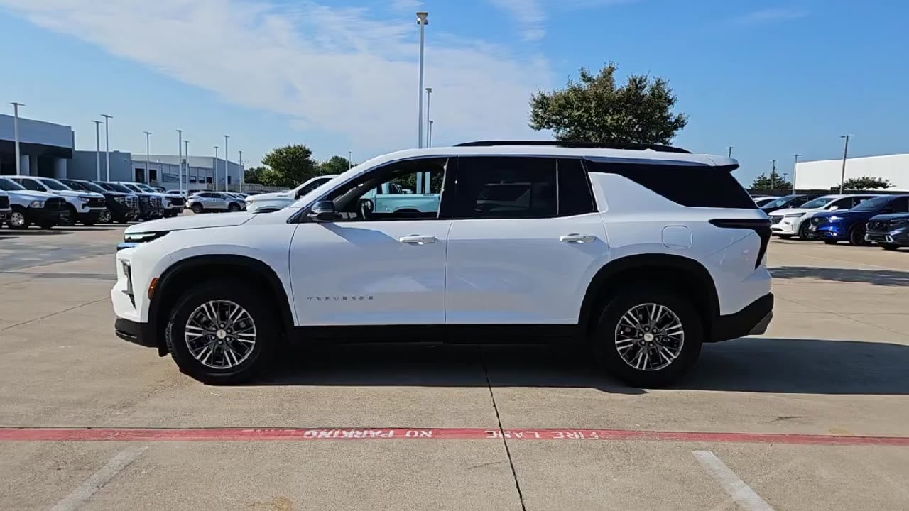 2025 Chevrolet Traverse LT