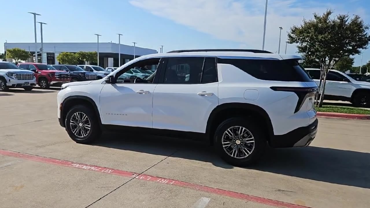 2025 Chevrolet Traverse LT