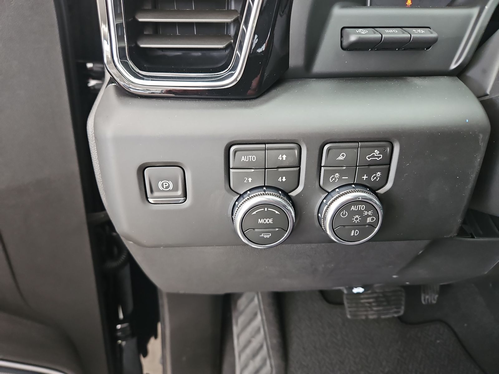 2025 GMC Sierra 3500 HD Pro