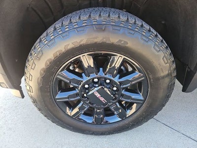 2025 GMC Sierra 2500 HD AT4