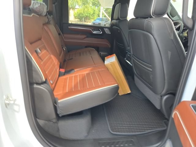 2026 GMC Sierra 3500 HD Denali Ultimate DRW