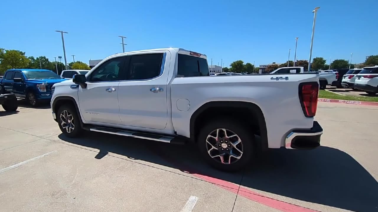 2025 GMC Sierra 1500 SLT