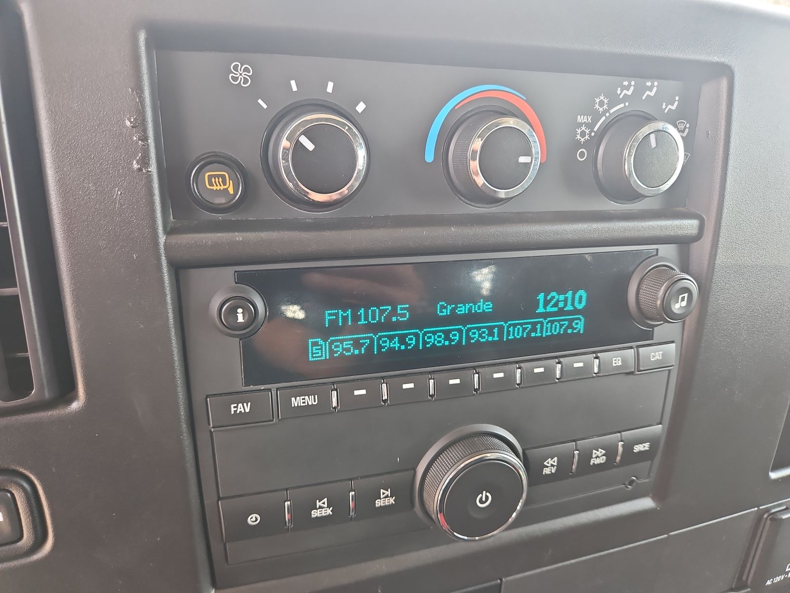 2023 GMC Savana Cargo 2500 Work Van