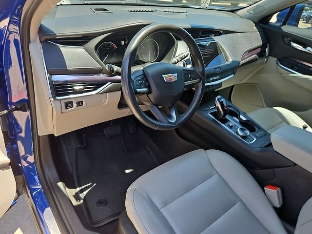 2023 Cadillac XT4 Luxury