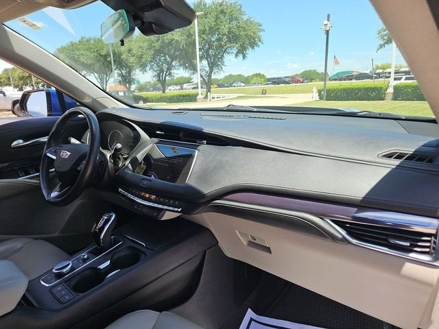 2023 Cadillac XT4 Luxury