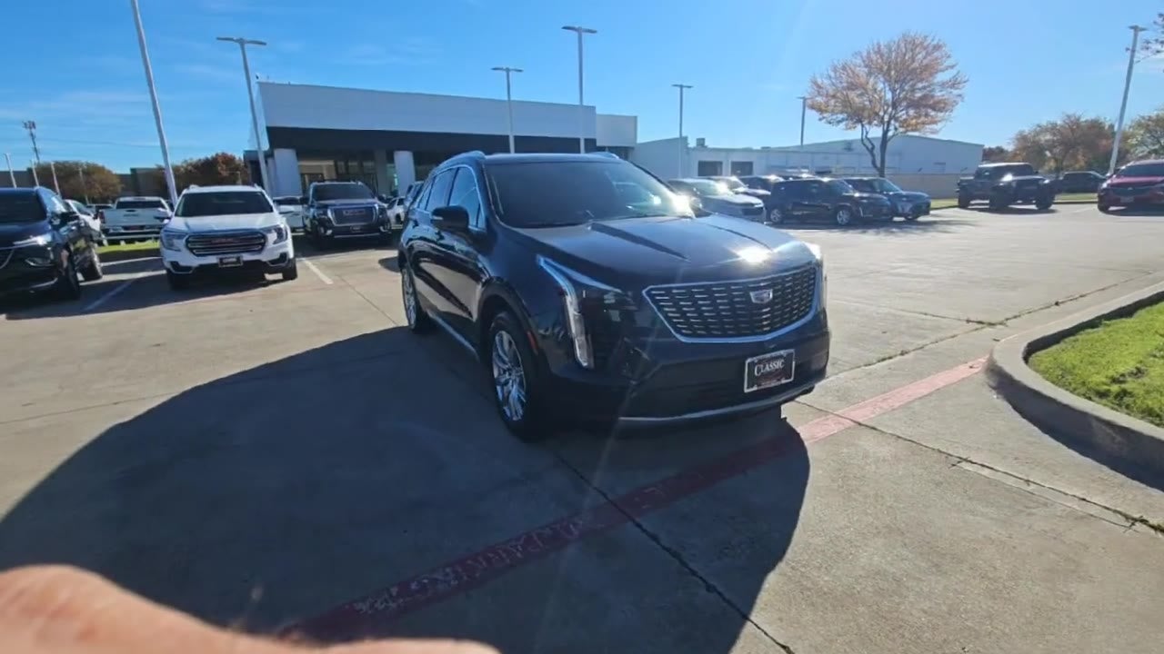 2023 Cadillac XT4 Premium Luxury