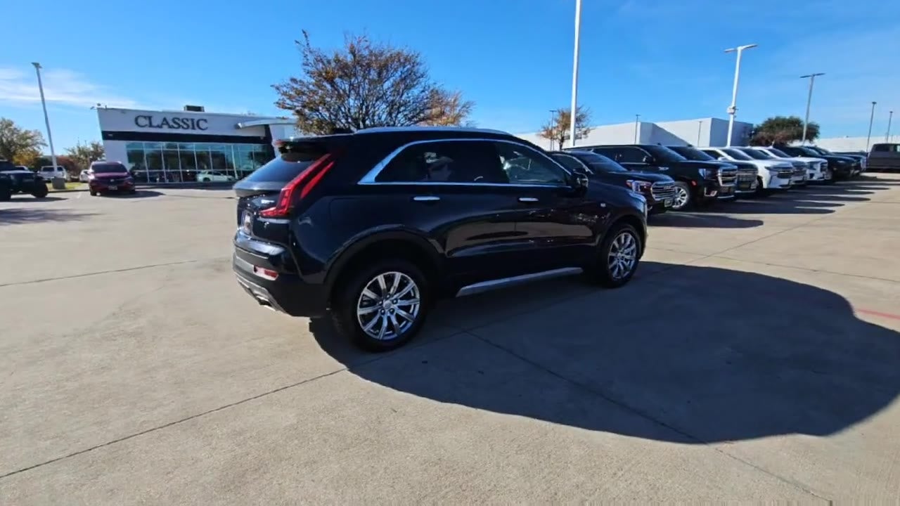 2023 Cadillac XT4 Premium Luxury