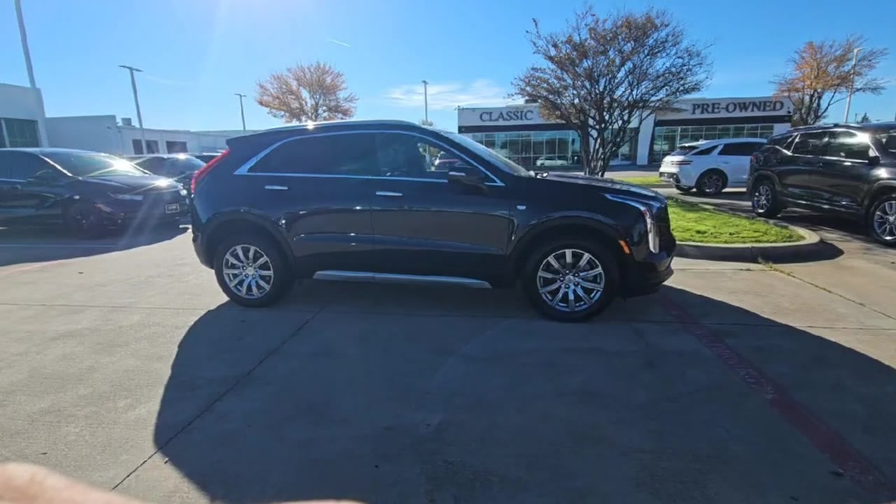2023 Cadillac XT4 Premium Luxury