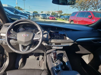 2023 Cadillac XT4 Premium Luxury