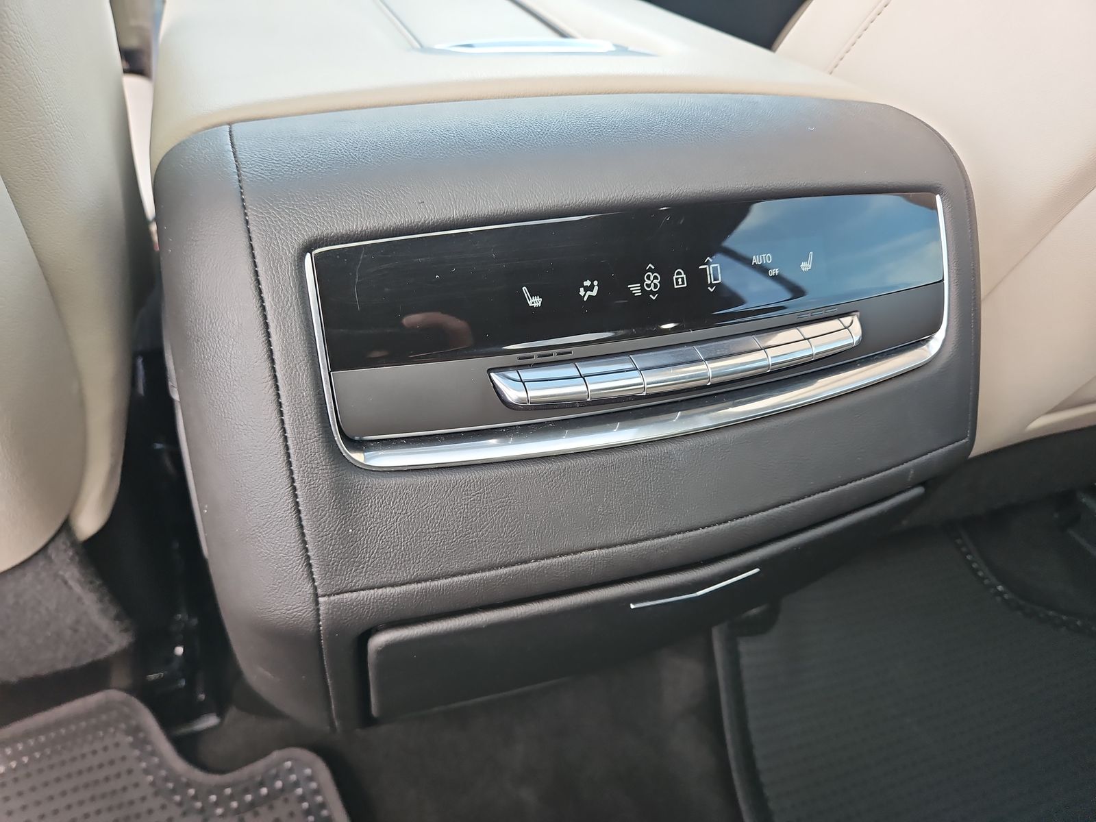 2022 Cadillac Escalade ESV Sport