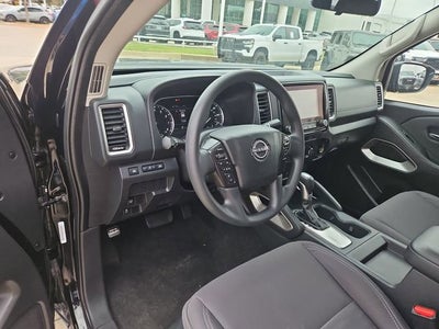 2022 Nissan Frontier Crew Cab SV 4x2