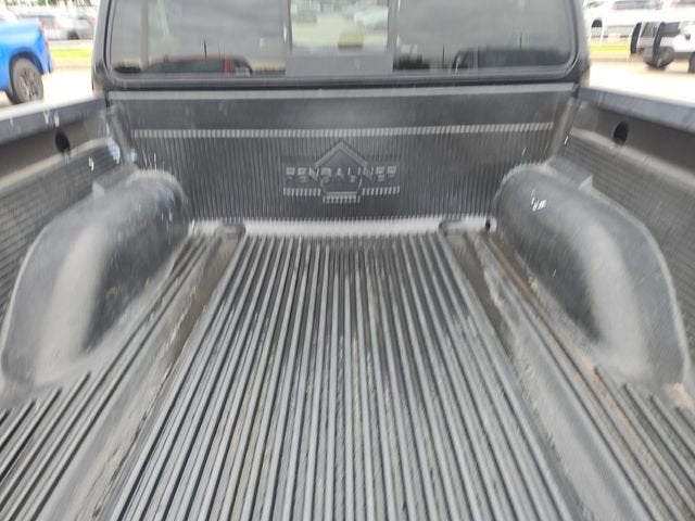 2022 Nissan Frontier Crew Cab SV 4x2