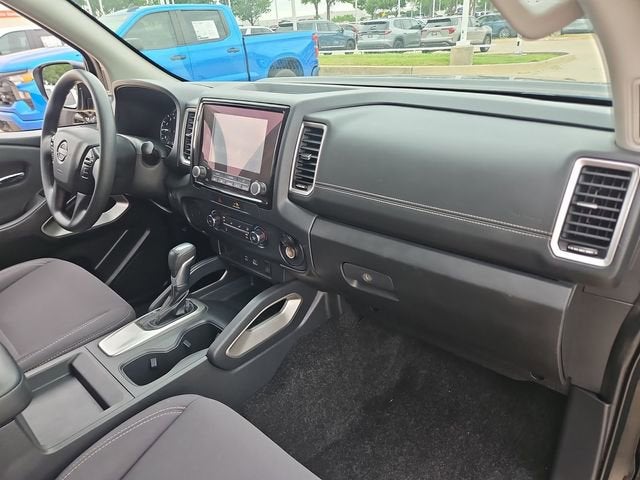 2022 Nissan Frontier Crew Cab SV 4x2