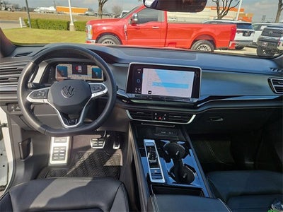 2024 Volkswagen Atlas Cross Sport 2.0T SEL R-Line