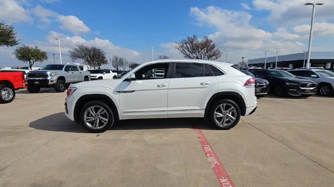 2024 Volkswagen Atlas Cross Sport 2.0T SEL R-Line