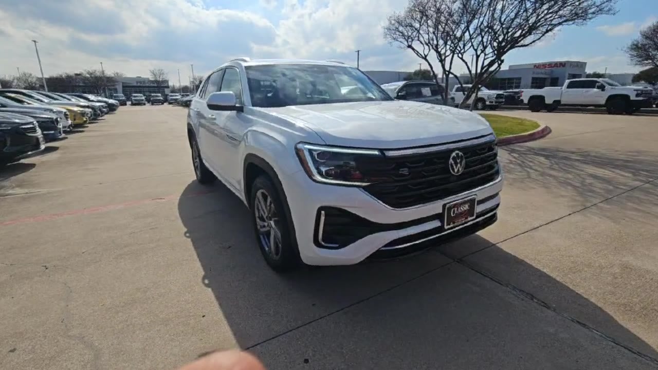 2024 Volkswagen Atlas Cross Sport 2.0T SEL R-Line