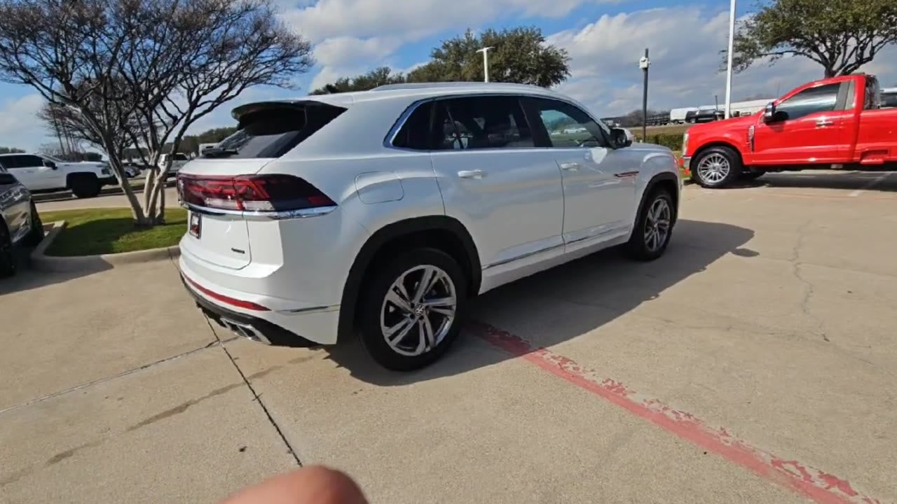 2024 Volkswagen Atlas Cross Sport 2.0T SEL R-Line
