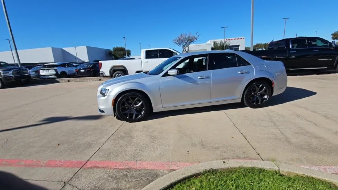 2023 Chrysler 300 300S