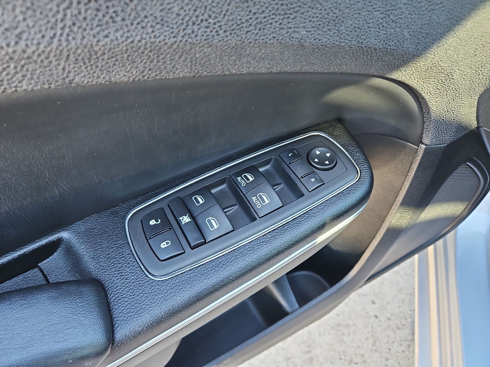 2023 Chrysler 300 300S