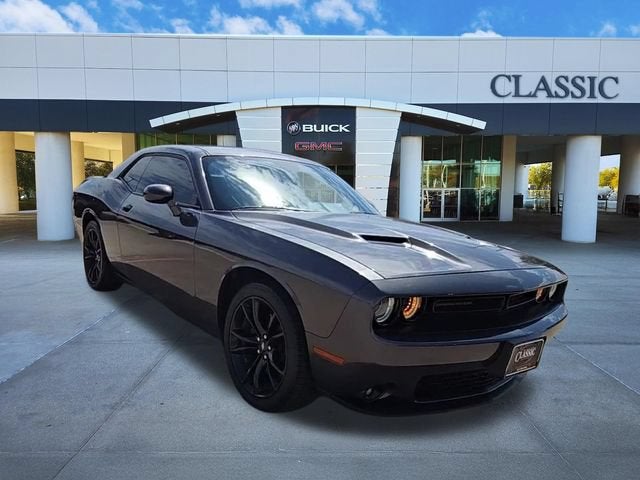 2018 Dodge Challenger SXT Plus